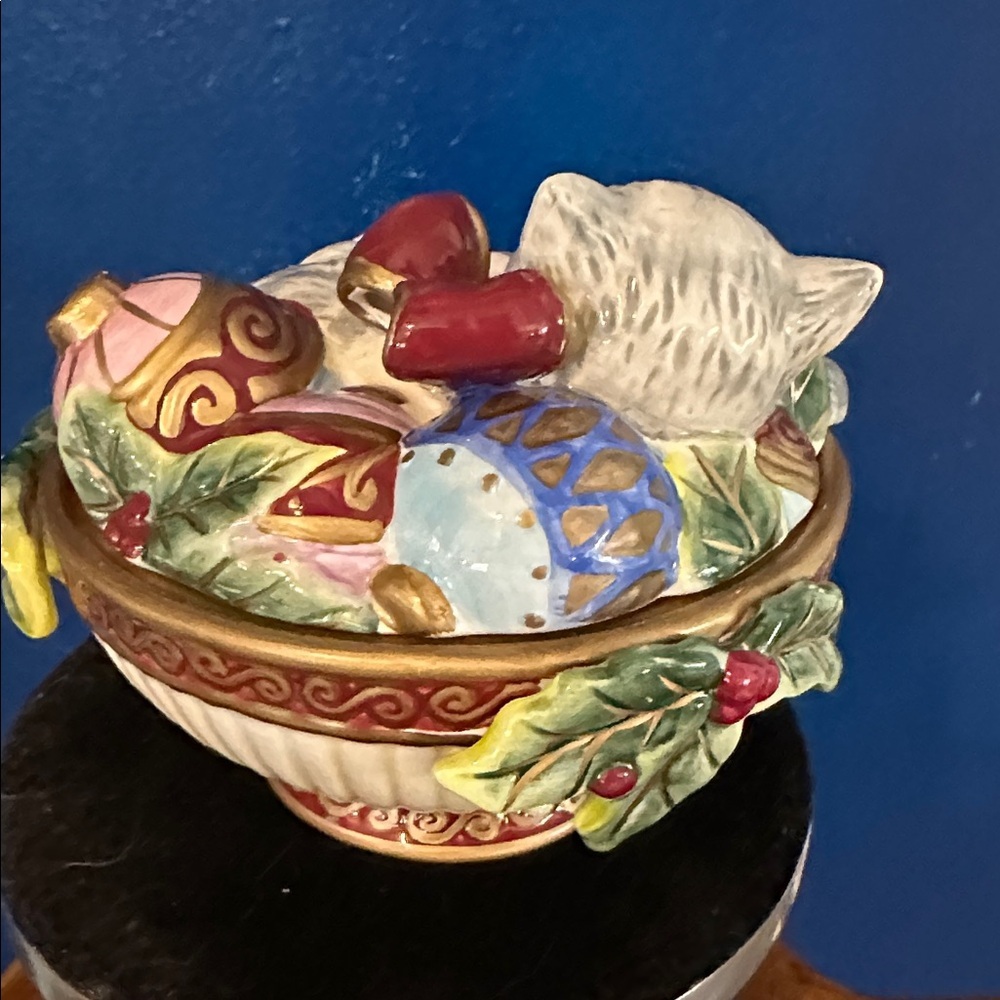 Fitz and Floyd "Kristmas Kitty" Holiday Lidded Trinket Box or Candy Bowl 6” - Picture 4 of 6